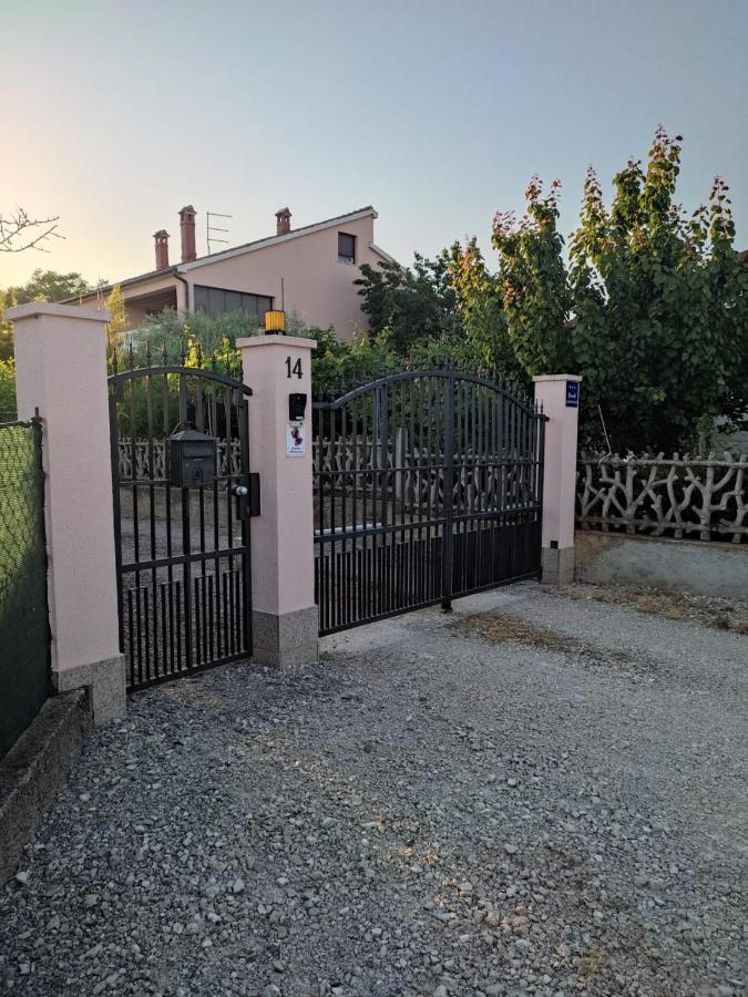 Appartamento Da Vjeri بولا المظهر الخارجي الصورة